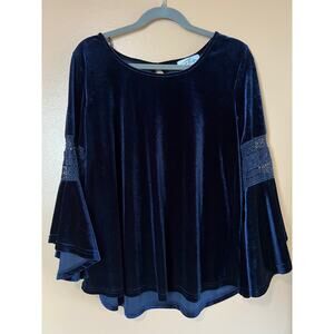 Fringe Benefits Navy Blue Velvet Bell Sleeve Crochet Lace Top Boho Keyhole L